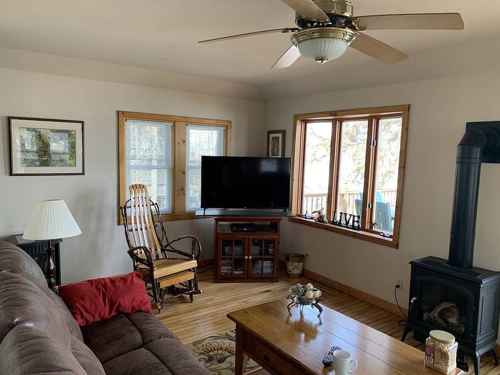 Premiere Host Adds Guest House Lk. Tetonka! It's Beautiful! 20 min from 35W. in Le Sueur County