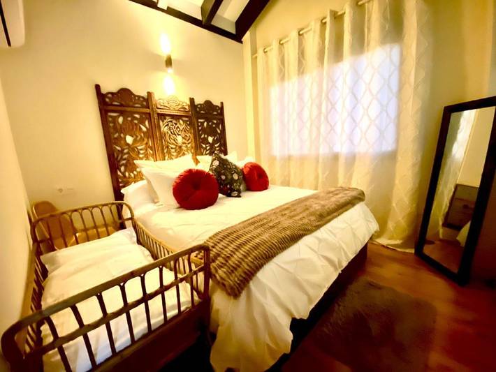 Casa rural para 11 personas, con piscina y jardín además de vistas y piscina para niños, Se admiten mascotas en El Ronquillo - 3