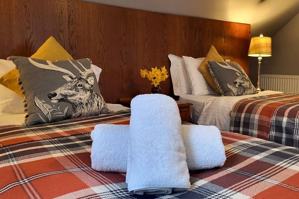 Red Squirrel Lodge - Retreat Group in Boat of Garten, Highlands