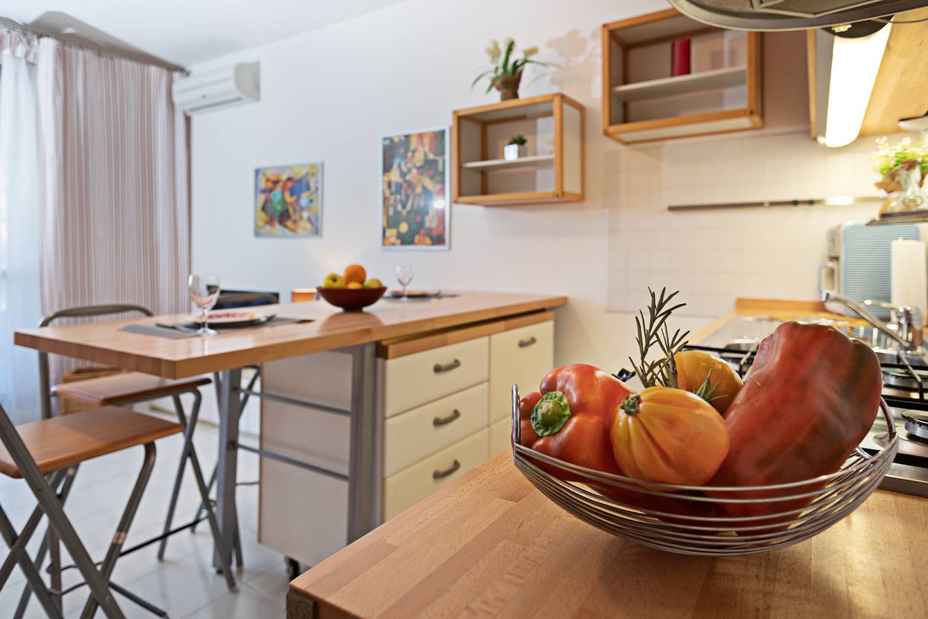 Appartement entier, Regarda – bilocale "Ortensia" a Lazise con piscina e giardino in Lazise, Montagnes autour du lac de Garde