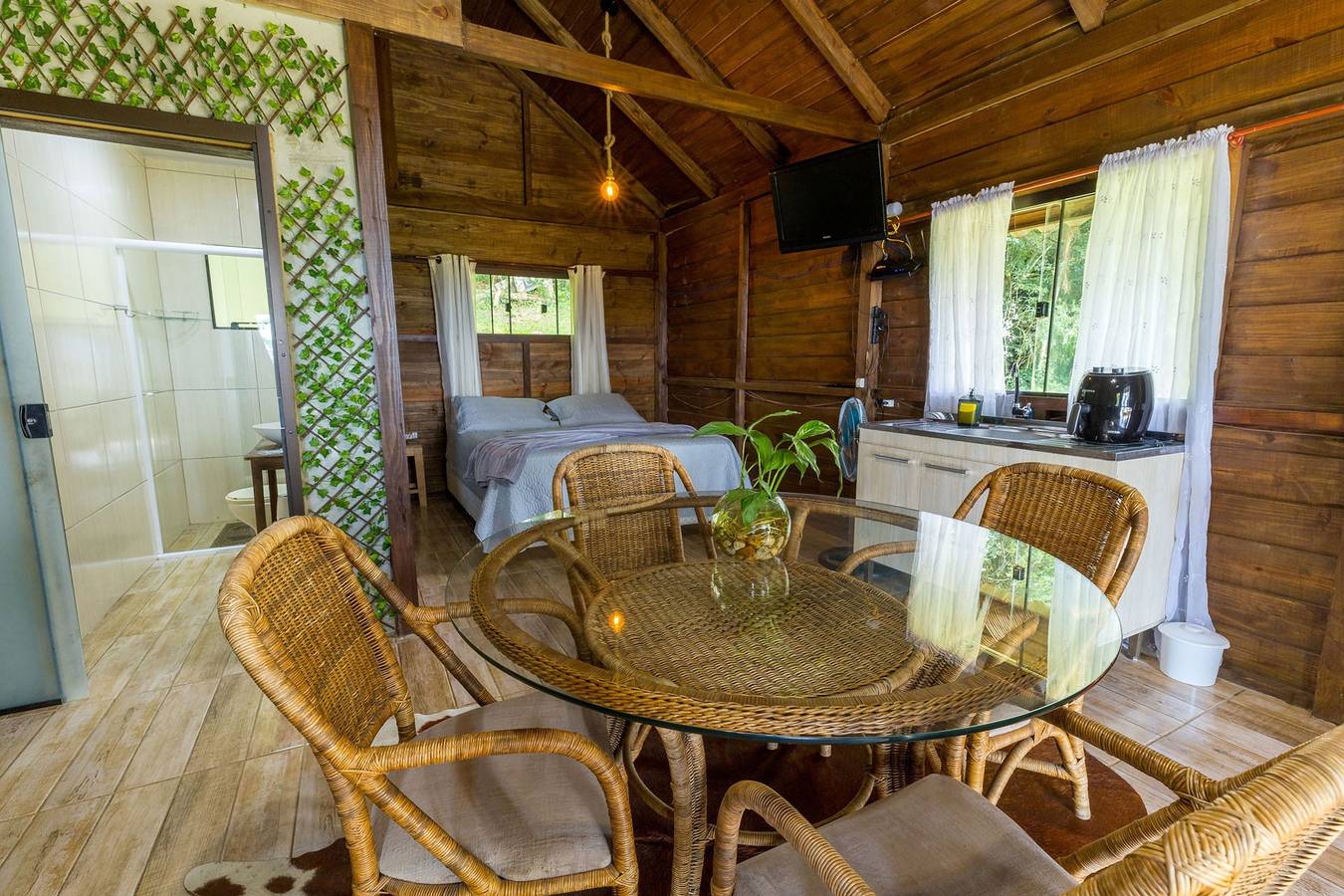 Chalé com Wi-Fi, vista p o lago em meio a natureza in Rio do Sul, Santa Catarina