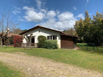 Gîte pour 4 personnes, avec vue et sauna ainsi que terrasse et jardin, animaux acceptés à Sainte-Eulalie-en-Born