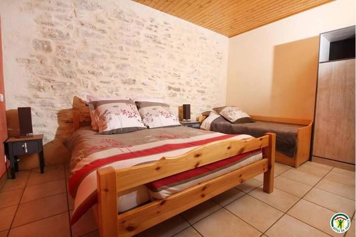 Location de vacances pour 8 personnes, avec vue ainsi que terrasse et jardin à Saint-Martin-en-Vercors - 3