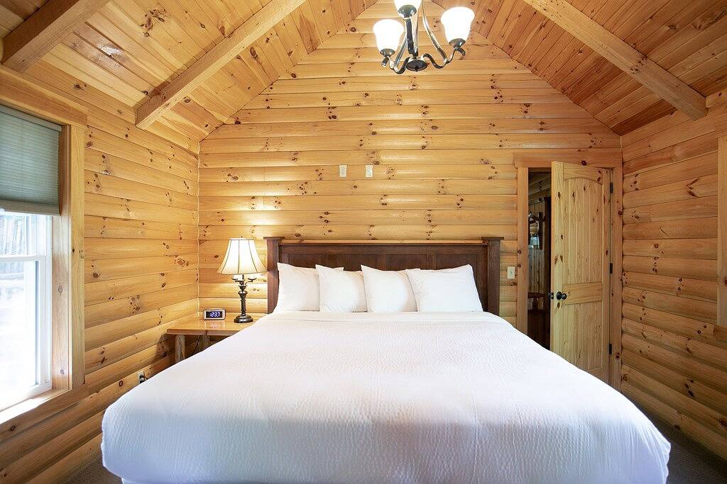 Luxuriöse Hütte mit Whirlpool, nur 800 m von Berlin und Amish Country entfernt in Berlin (OH), Holmes County