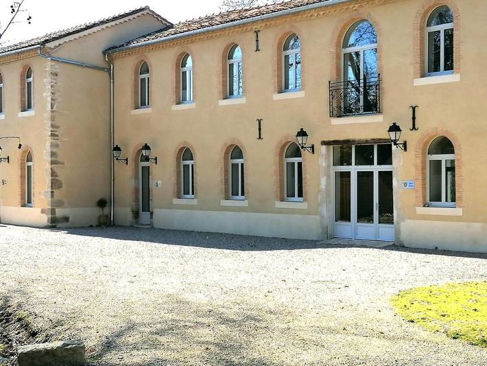 Location de vacances pour 6 personnes, avec piscine et terrasse à Lempaut - 3