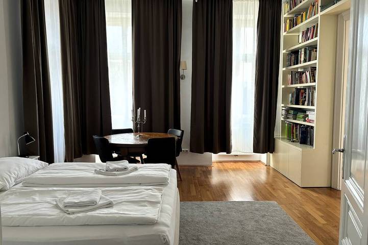 Ganze Wohnung, Ausgefallene Wohnung am Augarten in Brigittenau, Wien
