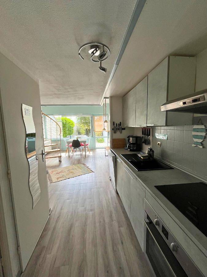 Location de vacances pour 4 personnes, avec piscine et jardin dans Port de Gourmalon - 3