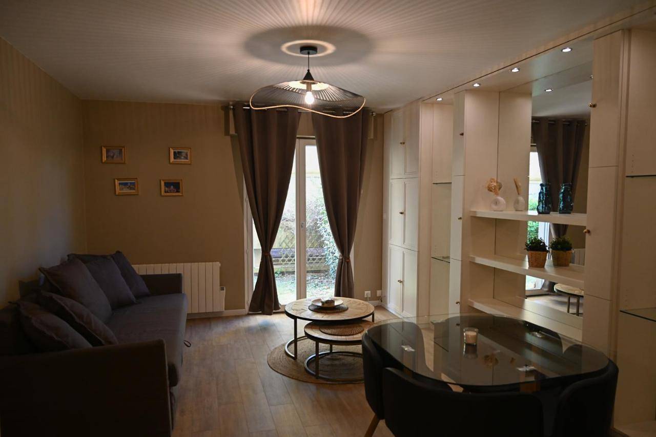 Ganze Wohnung, One-Bedroom Apartment in Fontainebleau, Seine-et-Marne