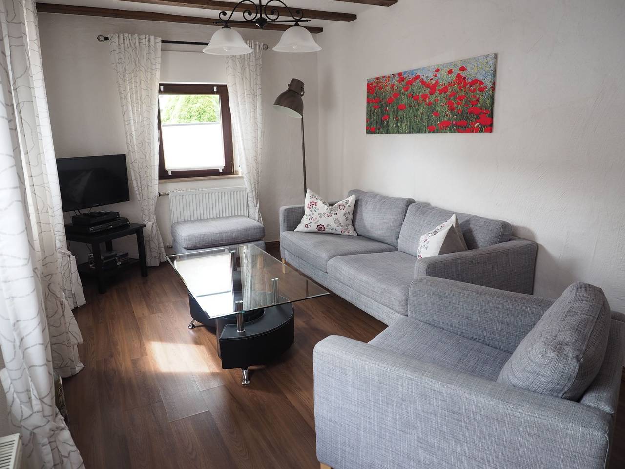 Ganze Wohnung, Hochwertige Ferienwohnung mit Terrasse und Garten in Zülpich, Eifel (Nordrhein-Westfalen)