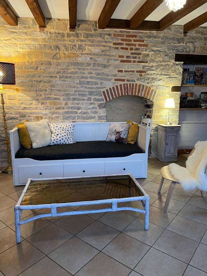 Gîte pour 6 personnes, animaux acceptés dans Corcelles-les-Monts