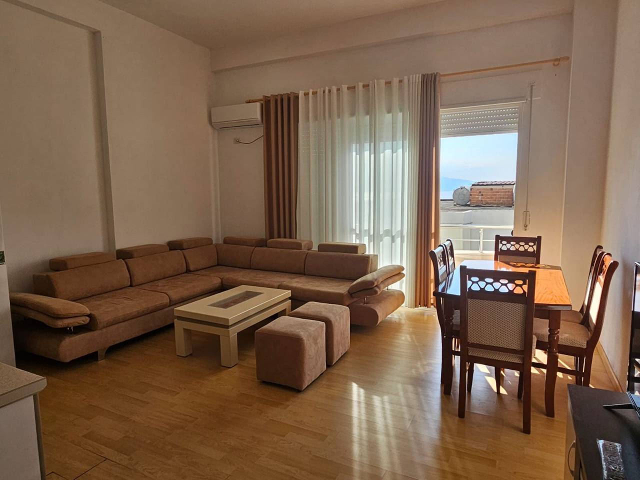 Geheel vakantieappartement, Vakantieappartement voor 4 personen met balkon in Sarandë (stad), Vlorë