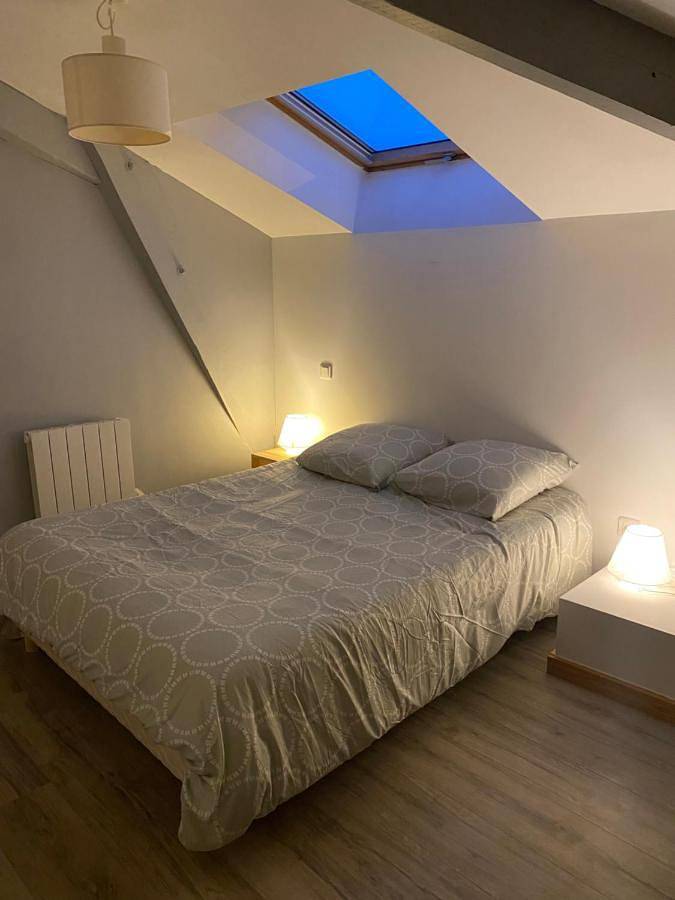 Two-Bedroom House in Cenon, Région de Bordeaux