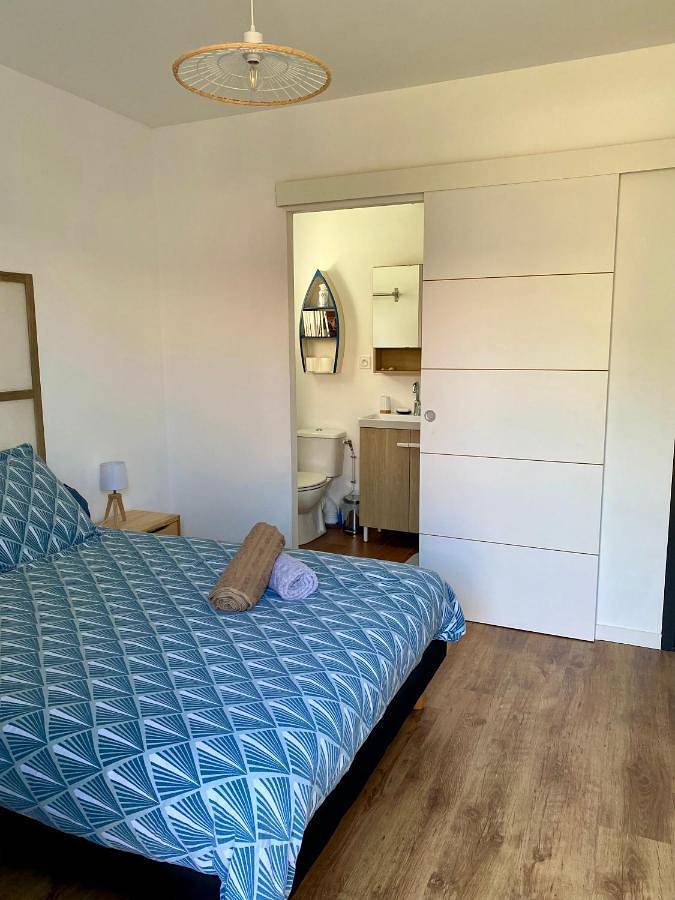 Double Room with Private Bathroom in Mimizan, Côte d’Argent