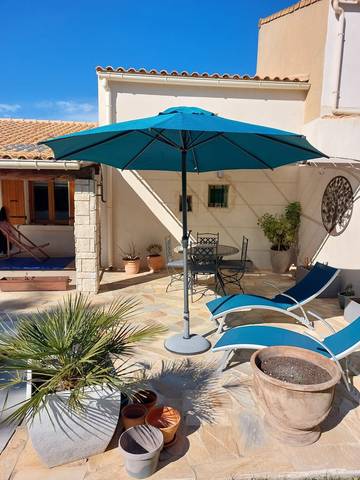 Gîte pour 2 personnes, avec terrasse et jardin à Plan-d'Orgon