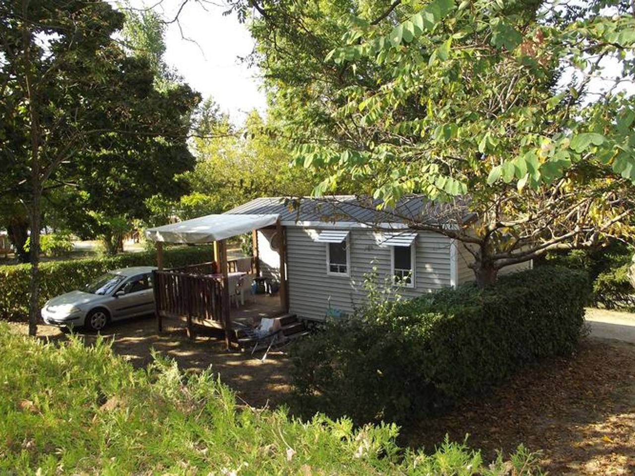 Mobil home confortable avec terrasse in Le Grand-Serre, Région de Valence