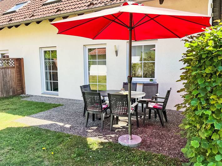 Ferienhaus für 6 Personen, mit Terrasse und Garten in Fünfseen