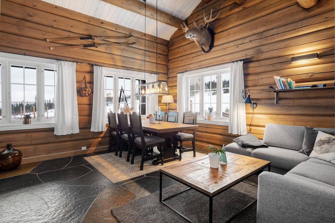 Ferienhaus für 8 Personen mit Terrasse in Løten