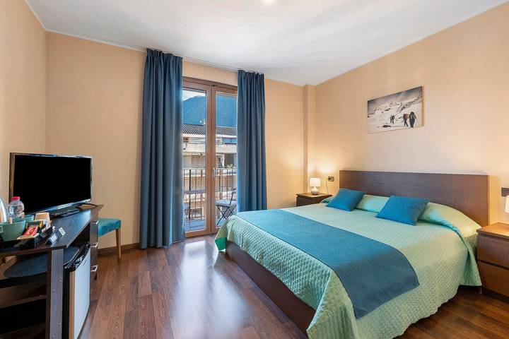 Stanza per 2 persone, con vista lago e balcone - 1