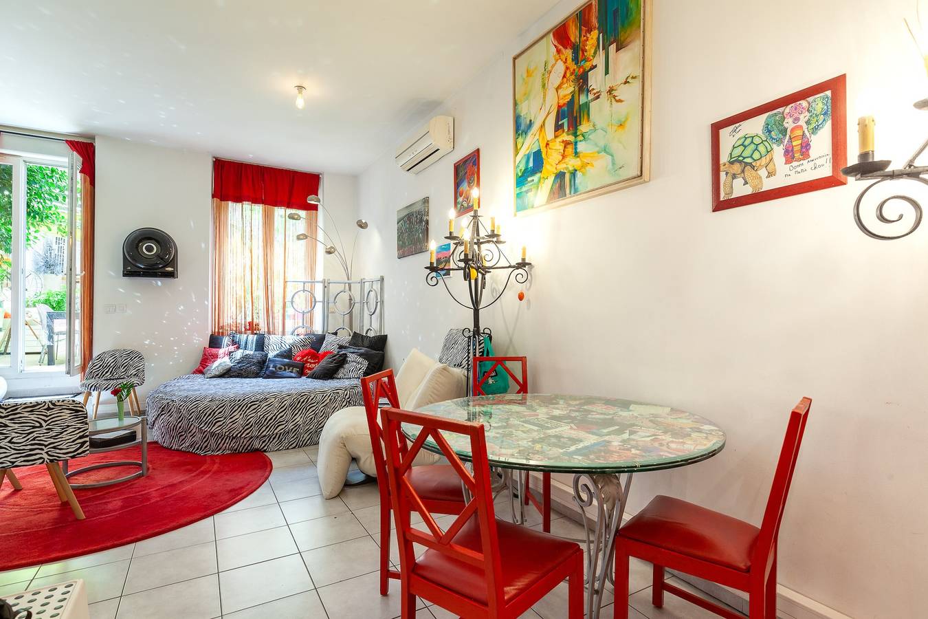 Appartement entier, Appartement 'Sainte Escale' avec terrasse privée in Marseille, Région de Marseille