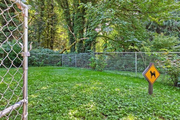 Vacation rental for 8 people, with yard and hot tub as well as terrace in Snohomish County