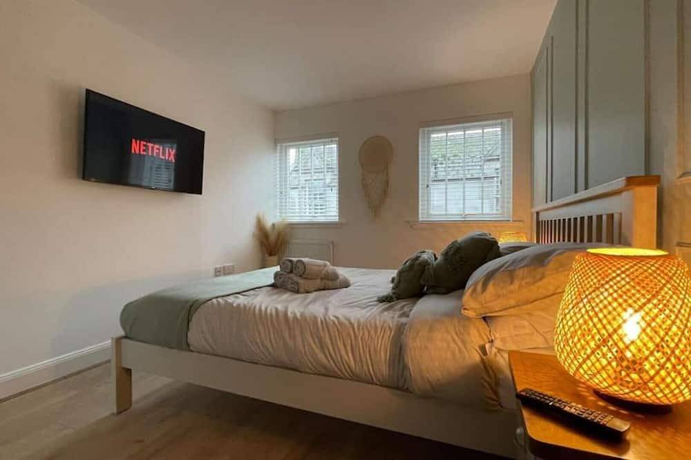 Harbourside, Luxury Two Bedroom Townhouse with Bike store – Sleeps 6 in Wick, Highlands