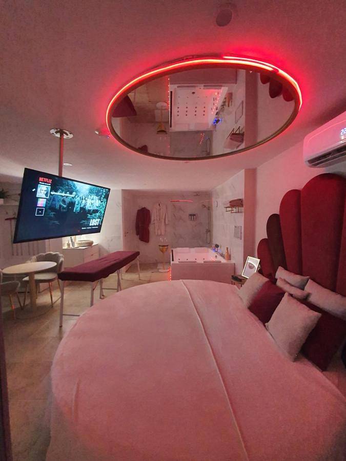 Gîte pour 2 personnes, avec terrasse et jacuzzi à Maraussan - 2