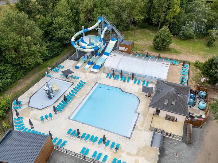 Camping Domaine de la Brèche - Mobilhome 6 personnes - Comfort | 3 Ch. | 6 Pers. | Terrasse simple in Varennes-sur-Loire, Vallée de la Loire
