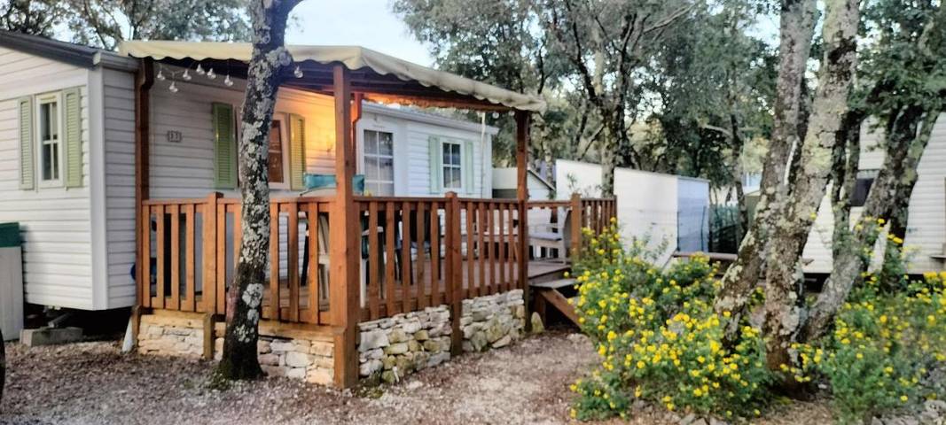 Location de vacances pour 5 personnes, avec piscine et jardin à Orgnac-l'Aven - 2