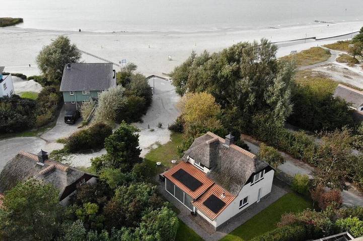 Blockhütte für 6 Personen, mit Sauna in Makkum