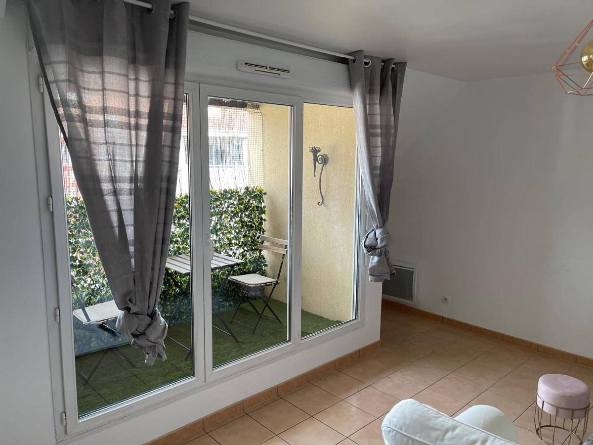 Appartement entier, One-Bedroom Apartment in Creil, Oise