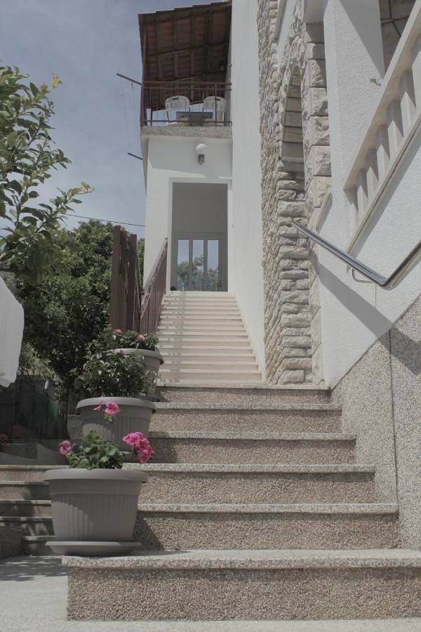Maison d’hôte pour 3 personnes, avec Balcon ainsi que Terrasse et Vue à Trogir - 3
