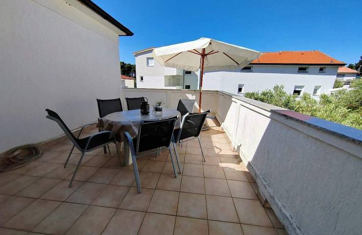 Ferienwohnung für 4 Personen, mit Balkon/Terrasse, mit Haustier in Banjol