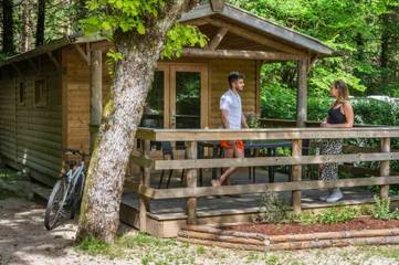Chalet pour 4 personnes, avec terrasse dans le Doubs