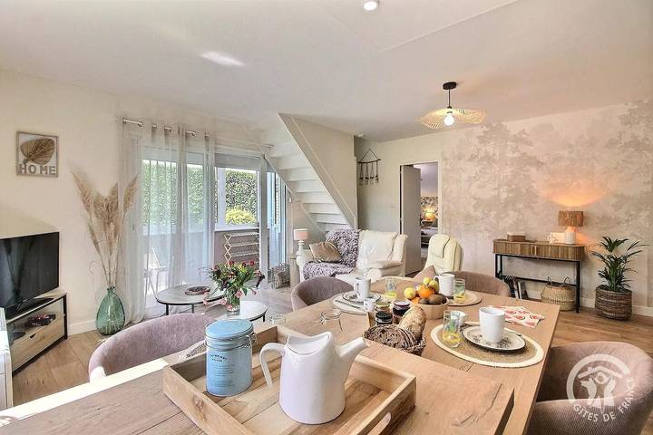 Gîte pour 4 personnes, avec jardin à Plourivo