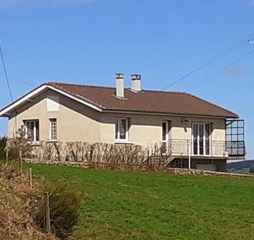 Gîte pour 8 personnes, avec jardin et terrasse dans Duerne