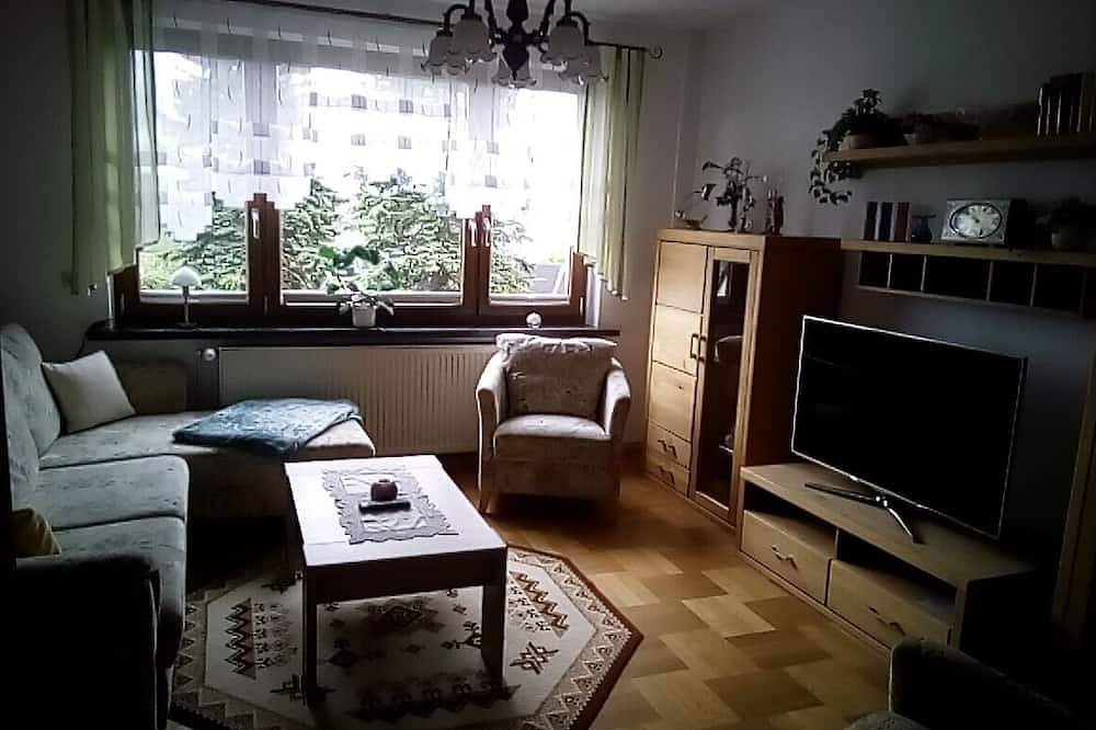 Ganze Wohnung, Komfort-Ferienwohnung in ruhiger Lage in Bernsbach, Lauter-Bernsbach