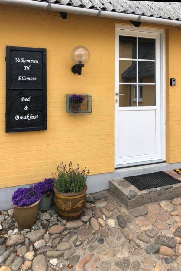 Bed and breakfast for 6 personer, med udsigt og have - 1