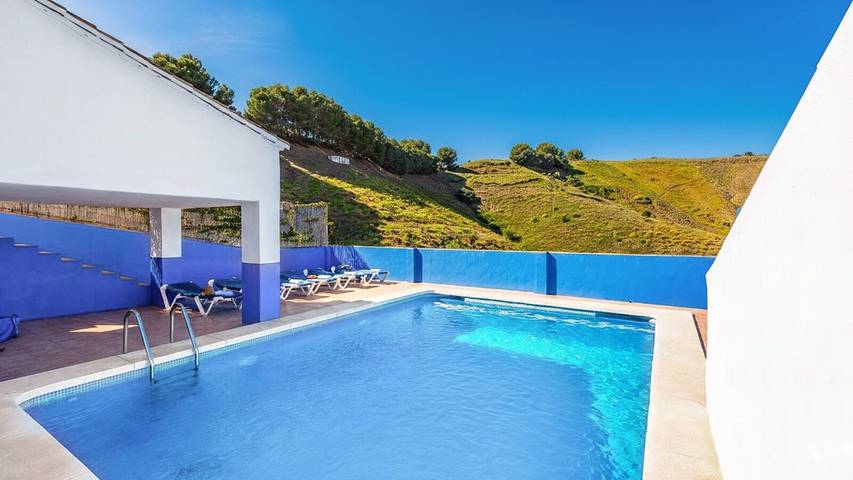 Vakantiehuis voor 12 personen, met balkon/terras in El Borge