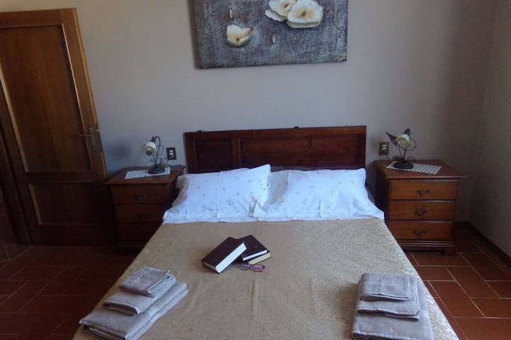 Estupenda casa de vacaciones  con piscina privada, WIFI, A/C, TV, patio y mascotas permitida in Cavriglia, Chianti