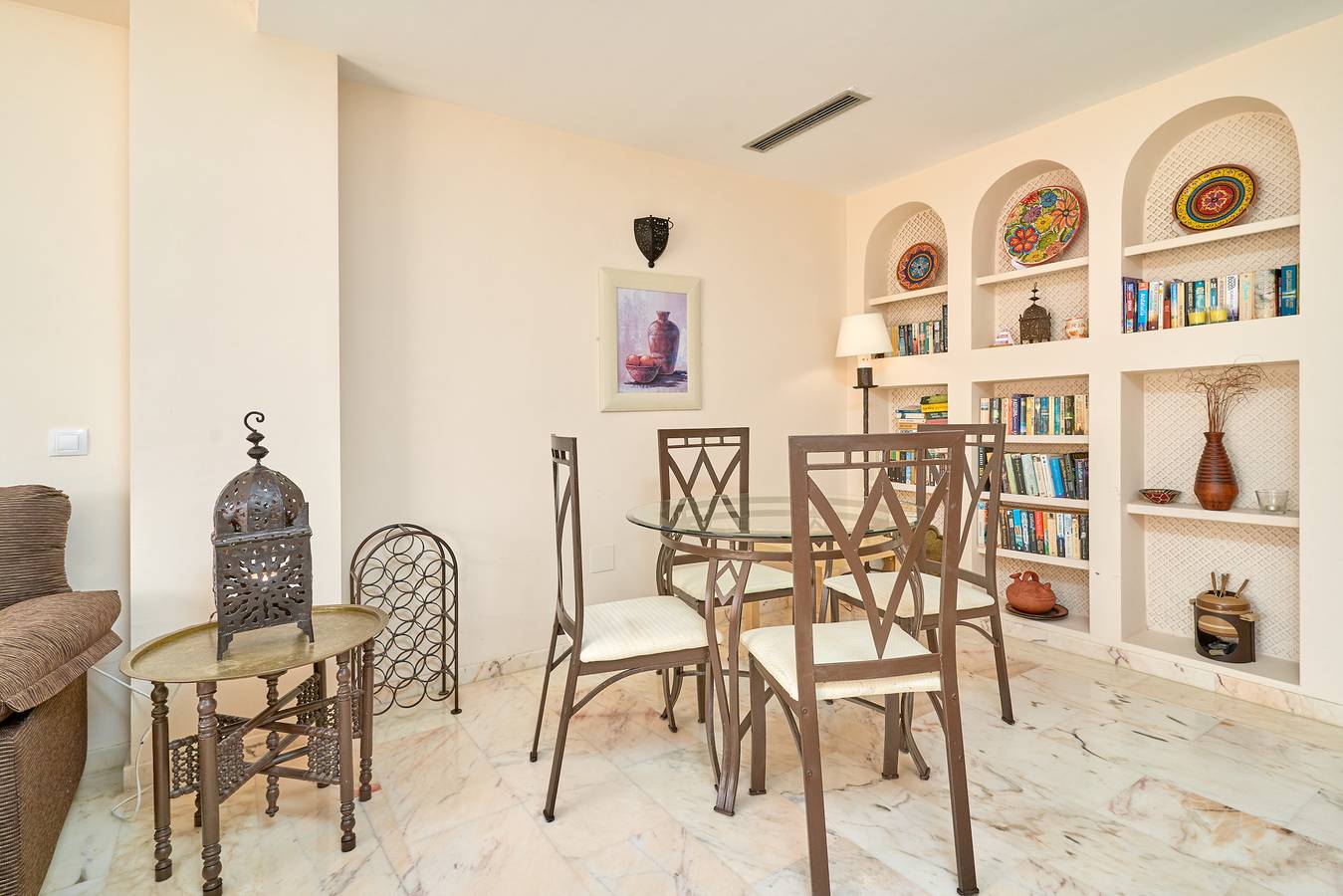 Geheel appartement, Appartement 'Ibn Sadi' met Gedeeld Zwembad, Wifi en Airconditioning in Playa de Burriana, Nerja