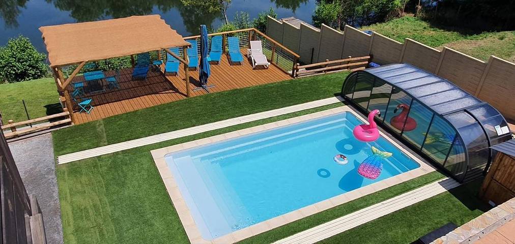 Casa de vacaciones para 12 personas, con jardín además de vistas y piscina, Familias con niños - 1