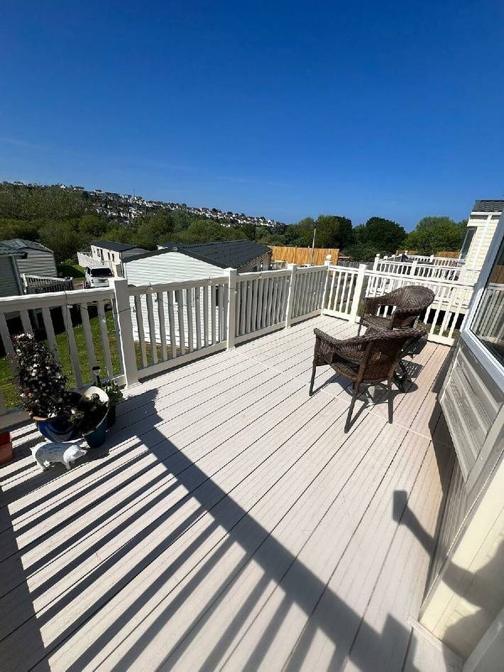 Glamping for 6 people, with pool and garden, with pets in Paignton