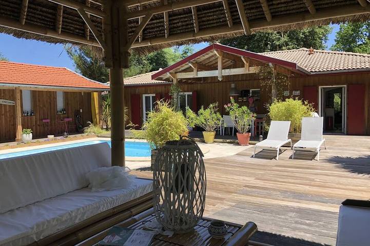 Location de vacances pour 6 personnes, avec jardin et terrasse, animaux acceptés à Saint-Aubin-de-Médoc