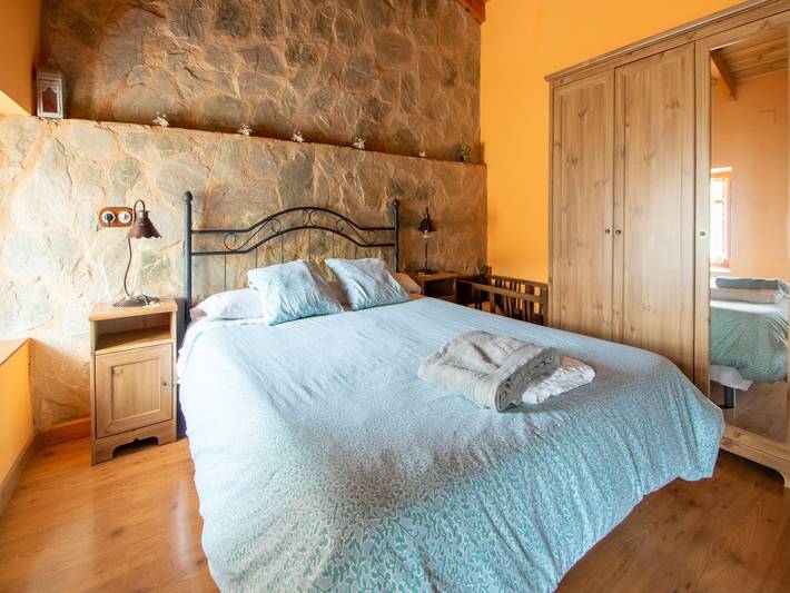 Casa rural para 4 personas, con terraza en Montaña de Luna - 3