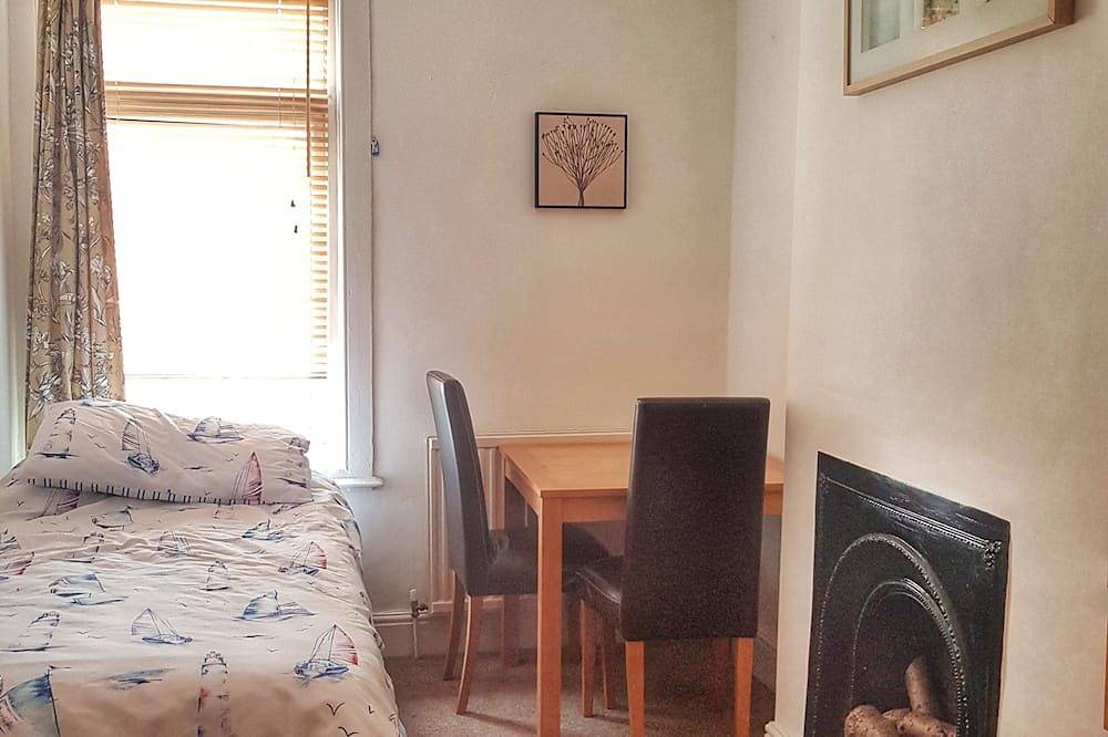 Rainbow Cottage - Ein Zuhause in der Ferne im Herzen von Whitby in Whitby, North York Moors National Park