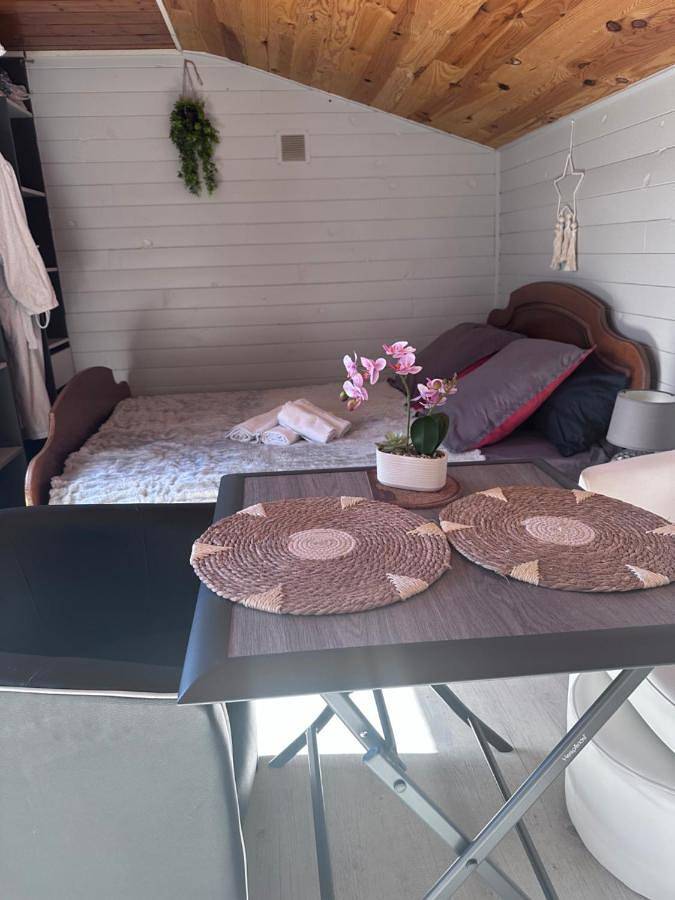Gîte pour 2 personnes, avec terrasse dans Flangebouche