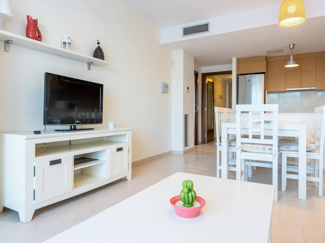 Apartamento vacacional entero, Moderno Estilo Mediterráneo en la Playa in Miami Playa, Costa Dorada