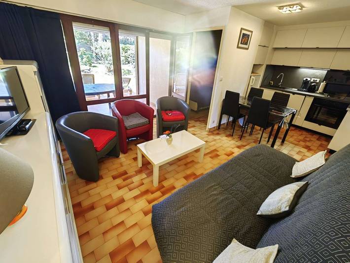 Gîte pour 6 personnes, avec piscine, animaux acceptés dans Plage de La Roquille - 4