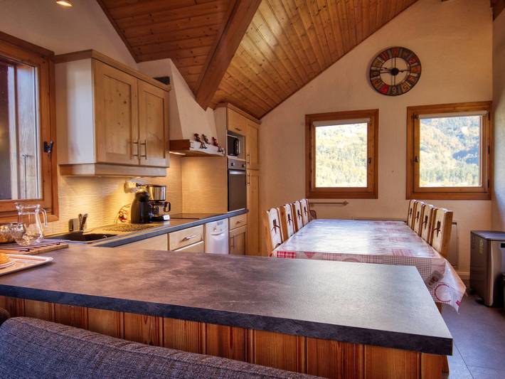 Ganze Wohnung, Wunderschön renovierte Maisonette mit 4 Schlafzimmern - Dorfzentrum, nahe Seilbahn in Station de Morillon, Grand Massif
