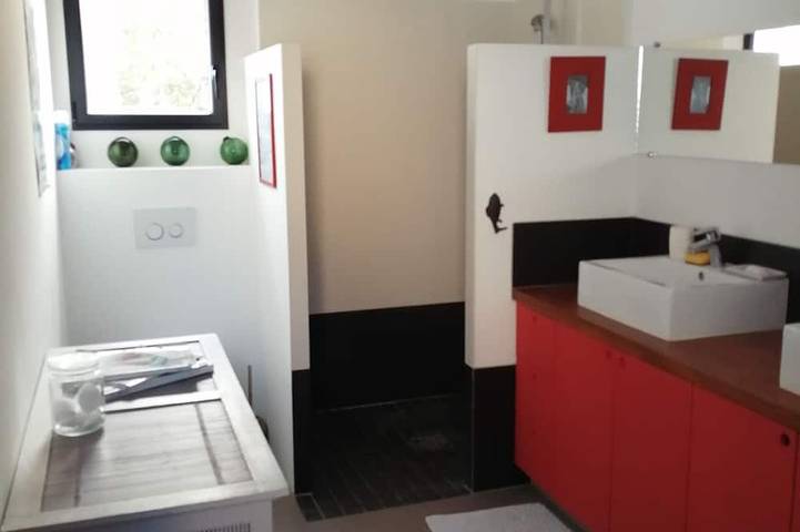 Location de vacances pour 6 personnes, avec terrasse et jardin dans Plage des Huttes - 4